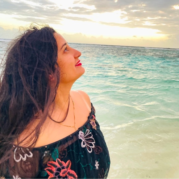 Forever 21 women black sheer embroidery crop Bardot top - Picture 3 of 10